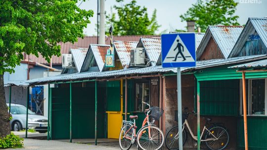 Ruszył remont targowiska w Pionkach. Prace mają się zakończyć do końca roku