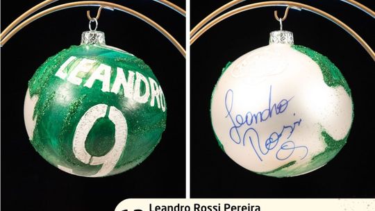 Ruszyła licytacja bombek