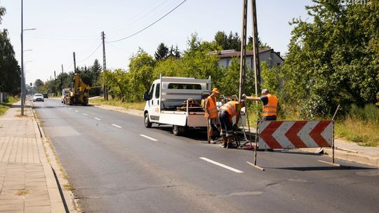 Ruszyły prace na ul. Starokrakowskiej. Będzie nowy asfalt