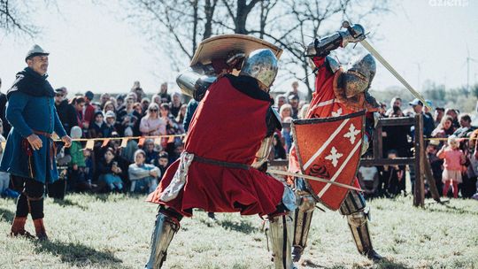 Rycerze ponownie na zamku w Iłży. Tłumy na turnieju