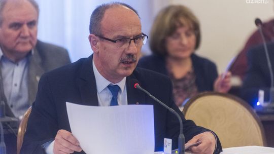 Ryszard Fałek: Radni powinni zrezygnować z mandatu!
