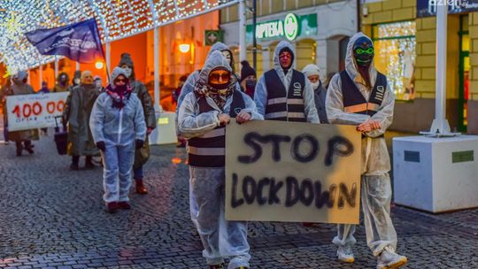 "Rząd morduje gospodarkę". Konfederacja przeciw obostrzeniom