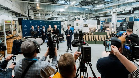 S. Hołownia w Radomiu: Fabryka Broni produkuje bardzo dobry sprzęt. To zakład z ogromnym potencjałem