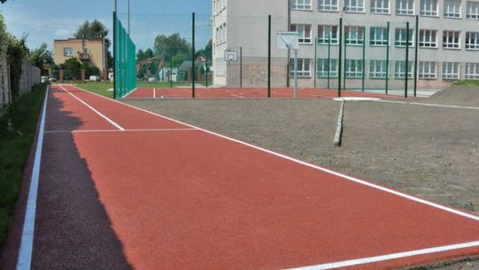 Są dwa nowe boiska i oszczędności na prawie 400 tys. zł