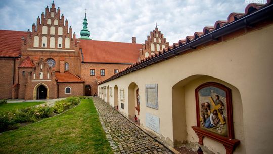 Są pieniądze na remont klasztoru i przyklasztornych ogrodów 