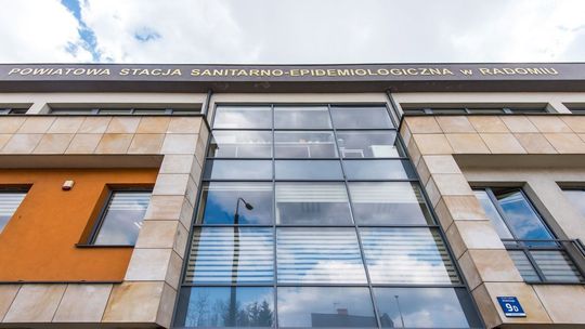 Sanepid: Wzrost zakażeń to efekt luzowania obostrzeń i nieprzestrzegania restrykcji