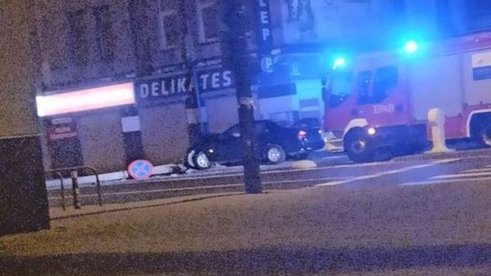 Ściął słup. Zbiegł z miejsca zdarzenia