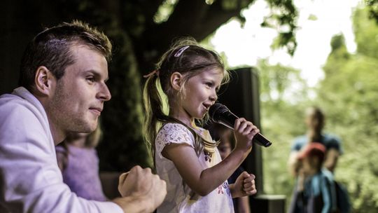 Ściemnianie dzieciom się nie opłaca. Czarodziej z Magicznych Ogrodów