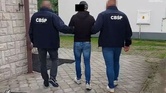 Ścigany za zabójstwo gangster ukrył się na wsi. Wpadł po kilku latach