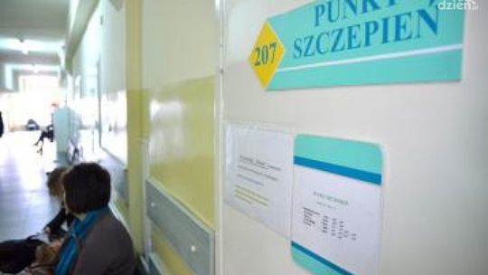 Seniorze! Ruszyły szczepienia przeciw grypie