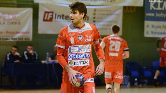 Seria Uniwersytetu trwa