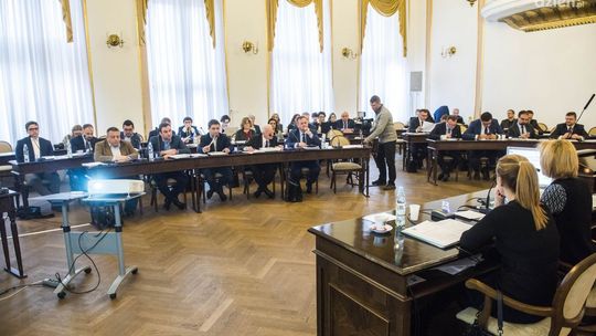 Sesja budżetowa przełożona. Radni PiS złożyli wniosek