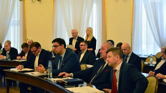 Sesja Rady Miejskiej. Oglądaj na żywo