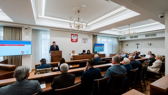 Sesja Rady Miejskiej w Radomiu. Oglądaj na żywo