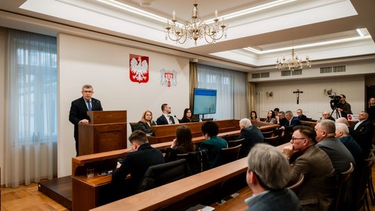 Sesja Rady Miejskiej w Radomiu. Oglądaj na żywo