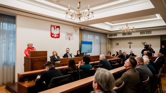 Sesja Rady Miejskiej w Radomiu. Oglądaj na żywo