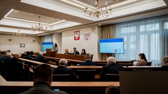 Sesja Rady Miejskiej w Radomiu. Oglądaj na żywo