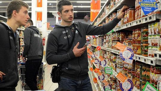 Siatkarze Cerrad Czarnych wspierają Szlachetną Paczkę