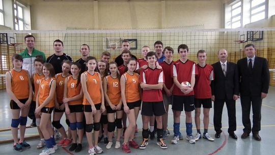Siatkarze spełnili marzenie uczniów w Parznicach