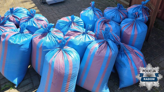 Skarb Państwa stracił 350 tys. zł. Policja przejęła 200 kg krajanki tytoniowej