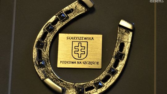Skaryszew. Podkowa na szczęście dla nowożeńców