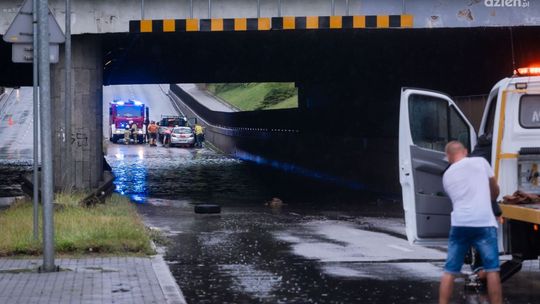 Skończy się problem zalewania tunelu w al. Grzecznarowskiego?