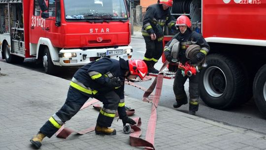 SŁAWNO: Płonął stos drewna