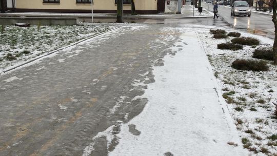 Ślisko na drodze – jedź ostrożnie