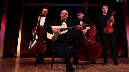 Słoń i mucha w ROK