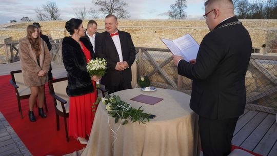 Ślub w wyjątkowej scenerii na zamku w Iłży ! 