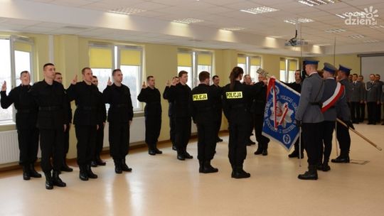 Ślubowanie 20 nowych policjantów
