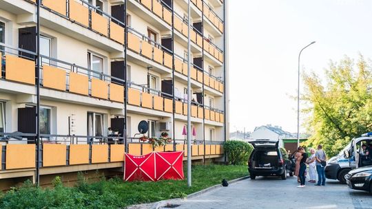 Śmiertelny upadek z balkonu