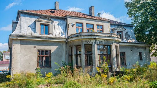 Spacerkiem po mieście: Huta Szklana „Lustrzana”