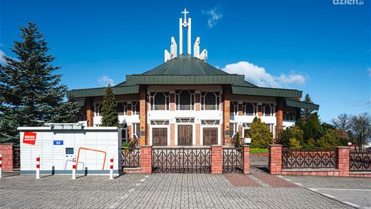 Spacerkiem po mieście. Parafia św. Józefa Oblubieńca NMP Spacerkiem po mieście. Parafia św. Józefa Oblubieńca NMP