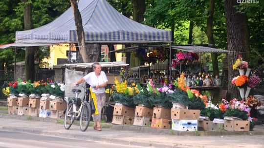 Spod cmentarza znikną sprzedawcy?