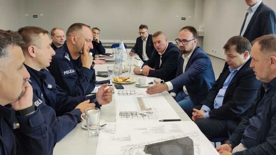 Spotkanie policji i władz miasta w sprawie stadionu