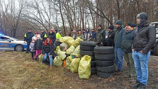 Sprzątali teren na Koniówce Sprzątali teren na Koniówce