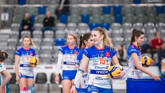 Środkowa Kornelia Moskwa zostaje w Moya Radomce Lotnisku Radom