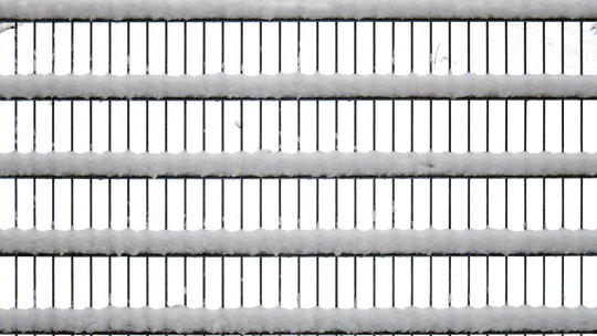 Stalowe ogrodzenia panelowe – przęsła, słupki i panele w ofercie siatki.com.pl