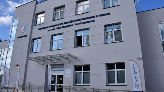 Starosta o szpitalu w Pionkach: nowoczesna siedziba a dług coraz większy... Szpital w Pionkach