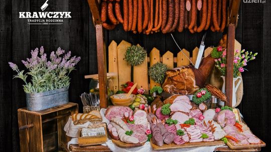 Stół wiejski – must have każdego wesela 