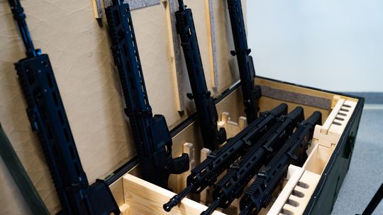 Strategiczna inwestycja Fabryki Broni oficjalnie otwarta. Ponad 80 tys. nowych karabinów rocznie!