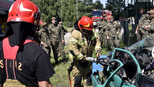 Strażacy ćwiczyli terytorialsów