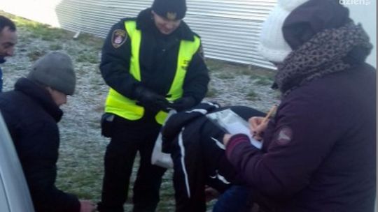 Strażnicy, streetworkerzy i ratownicy wspólnie pomagają bezdomnym