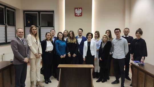 Studenci kierunku Prawo i Administracja nagrodzeni przez UTH