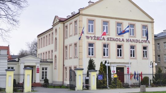 Studenci WSH jednak zapłacą za egzaminy