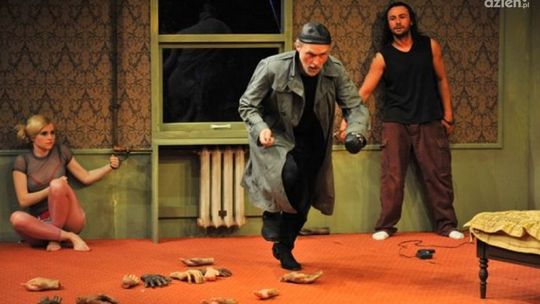 Studium szaleństwa i absurdu (recenzja)