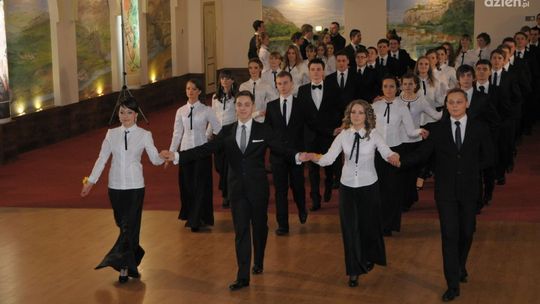 Studniówka w III LO. Zobacz jak bawił się "Czachowski"