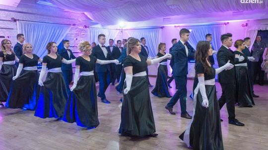 Studniówki 2018. Zobacz poloneza w "Baczyńskim"