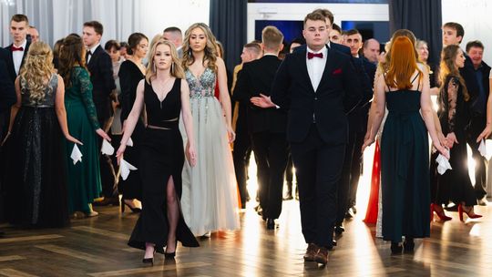 Studniówki 2022: CKZiU w Pionkach